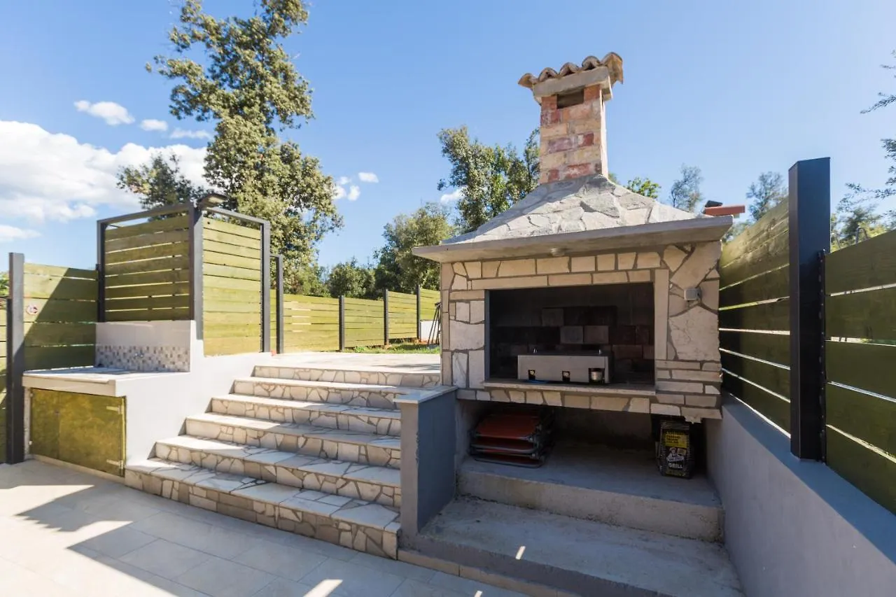 Villa Andrea Pula 0*,  Croatia